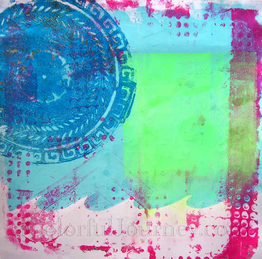 Video tutorial using the  round Gelli Plate with a stencil with Carolyn Dube