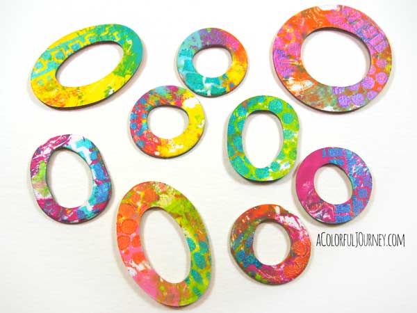 Video showing how a novice jewelry maker used Gelli prints to make a colorful necklace!