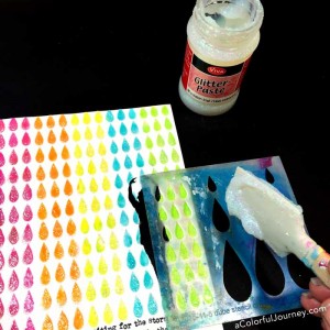 Find out how to get a carefully lined up look to your stenciled card making without having to use a ruler video tutorial by Carolyn Dube