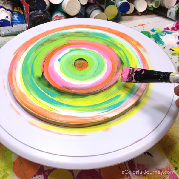 How to use a spinning Gelli Plate® to make colorful prints...I was mesmerized by the spinning colors! 