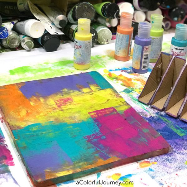 How do you get those gel prints with little bits of color here and there that give a print the wow factor and do it in one pull? By color transference - see how in the video by Carolyn Dube